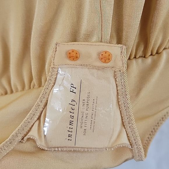 FREE PEOPLE GOLD KAYA THONG BODYSUIT Small - Picture 4 of 5